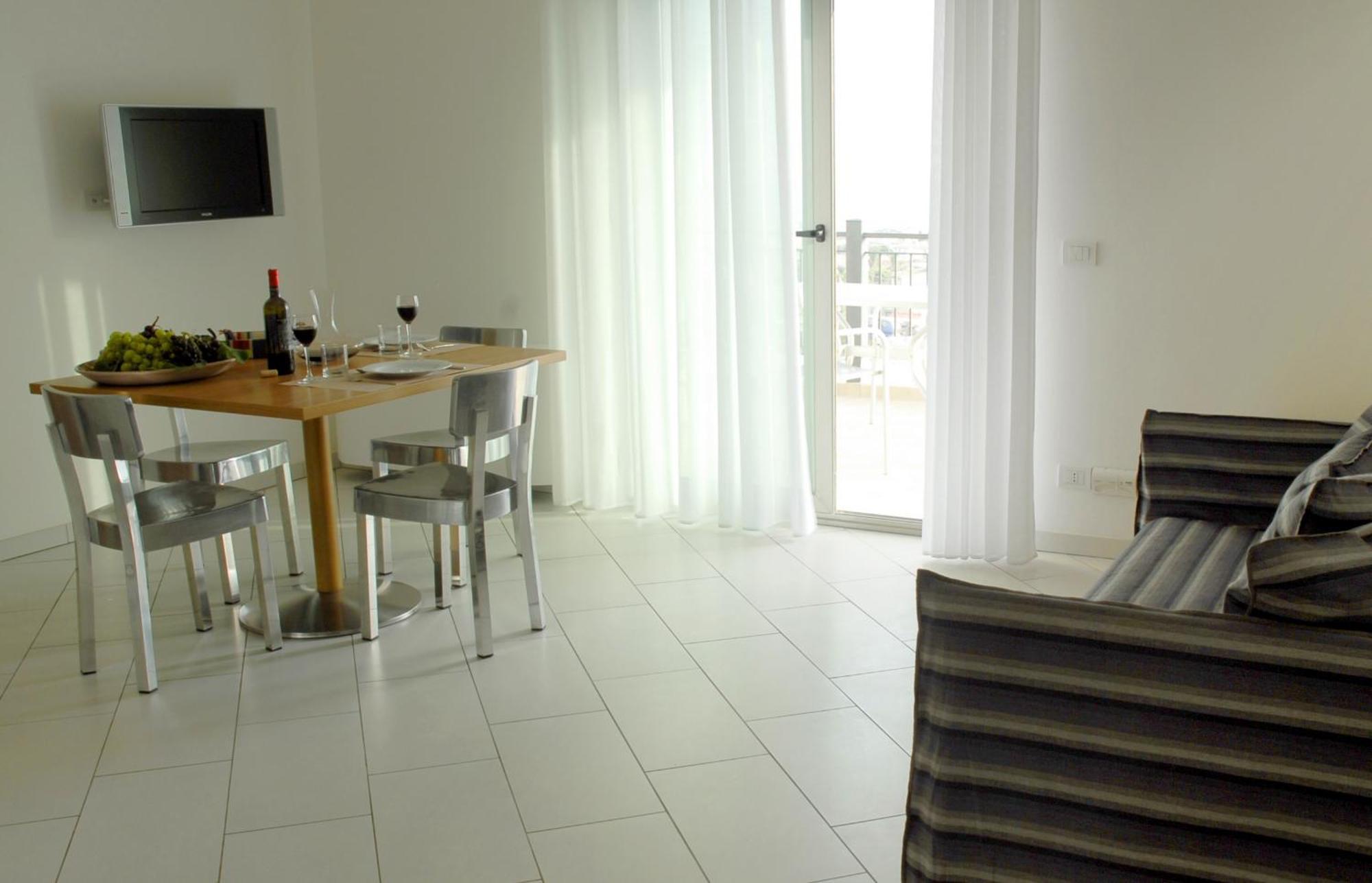 Sikelika Residence Sul Mare Scoglitti Exterior foto